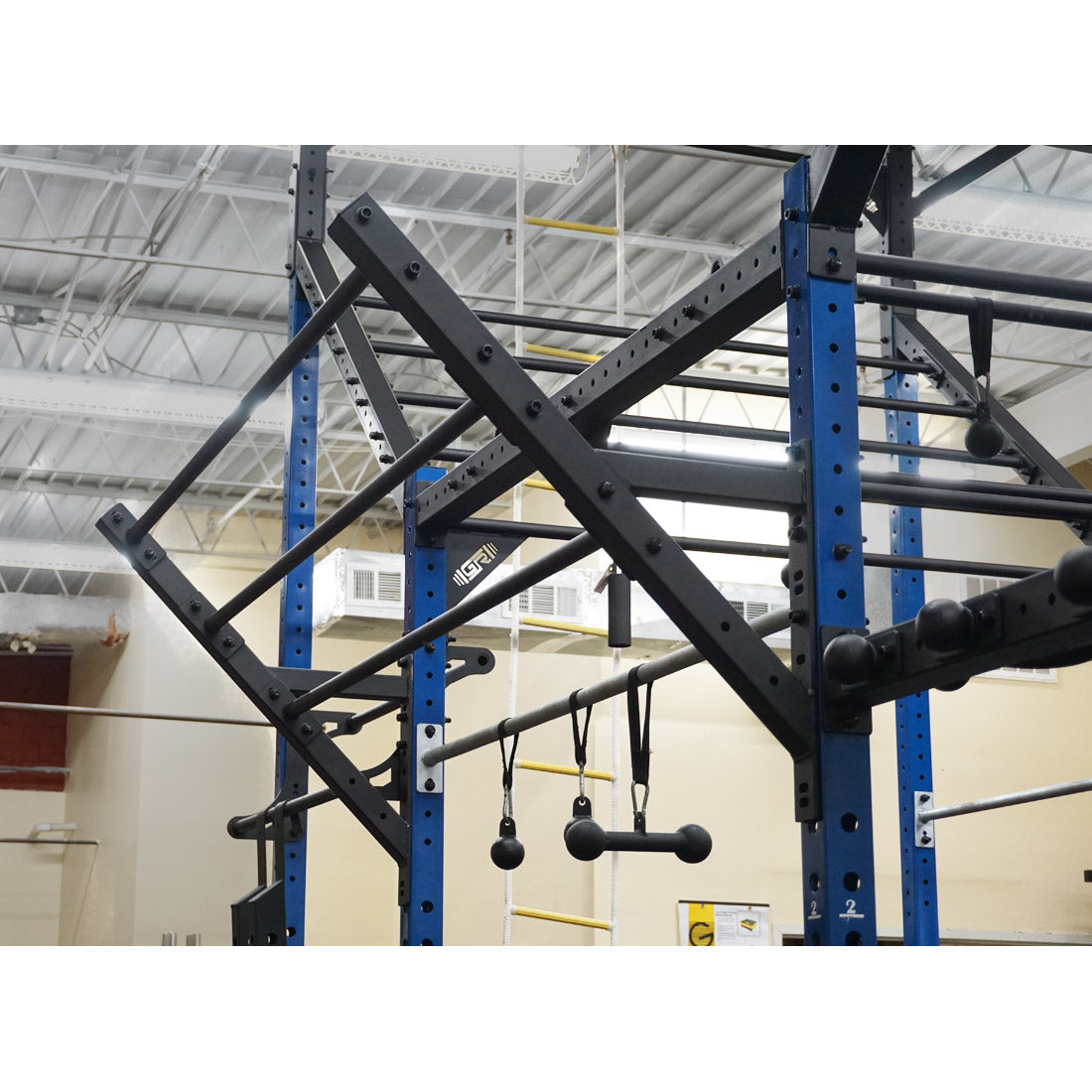 Obstacle Station: Flying Pull-Up Ladder and Grip Attachments