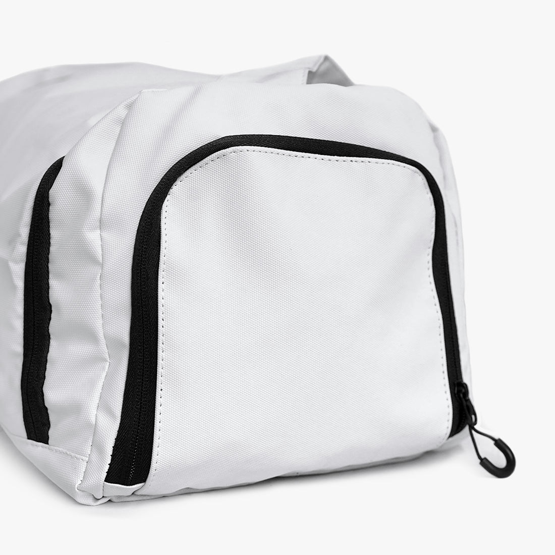 Side pocket for shoes or damp clothing